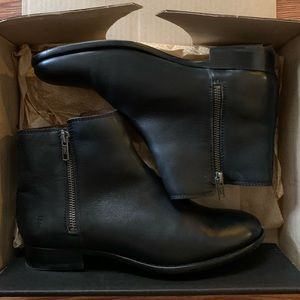 Frye Carly Double Zip Black Boot SZ 9M Gently Used!  RP$328